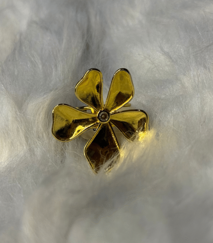 Daisi Flower Ring